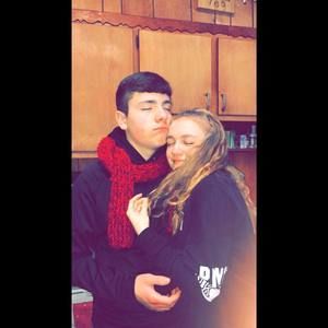 Meet your Posher, Chloe